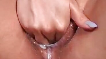 నా సెక్స్ ఫిలిం సెక్స్ ఫిలిం తెలుగు ఫ్యామిలీ పైస్: హర్ సీక్రెట్ గార్డెన్ - రైడర్ రే