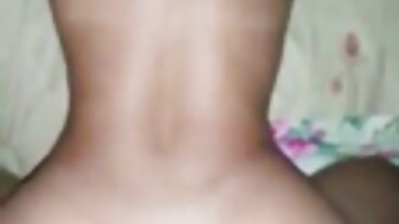 ఇంక్ చేసిన ఐవీ లెబెల్లే తన గాడిద తెలుగు సెక్స్ ఫిలిం పైకి BBCని చొప్పించింది